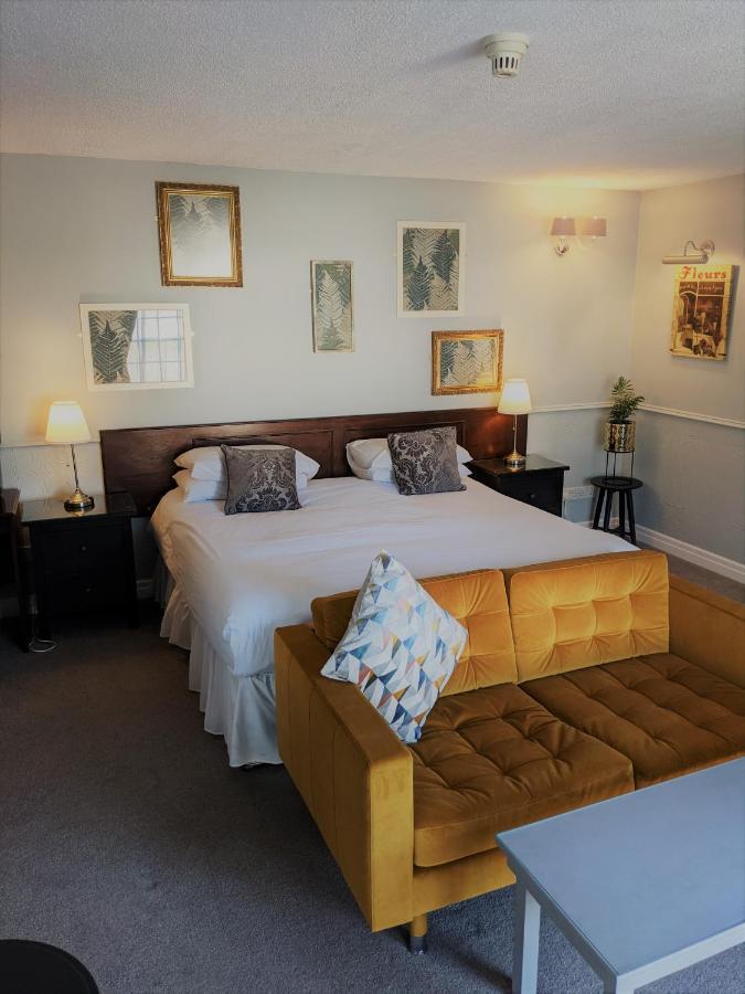 Manor Court Hotel Carnaby Exteriér fotografie
